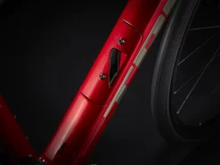 Domane SL 6 ETap Crimson/Trek Black -Neueste Fahrradladen DomaneSL6eTap 22 35028 A Alt2