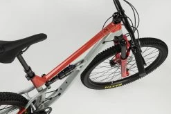 OMG EVO 29 Zoll - Trail - Grau/Rot 11 OMG EVO 29 Zoll - Trail - Grau/Rot -Neueste Fahrradladen OMG EVO 4 1024x682 1