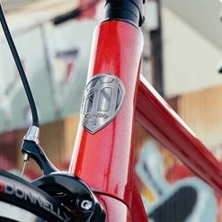 All-city Thunderdome - Hot Pink -Neueste Fahrradladen Web Details Headtube 600x400