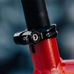 All-city Thunderdome - Hot Pink -Neueste Fahrradladen Web Details Seat Collar 600x400